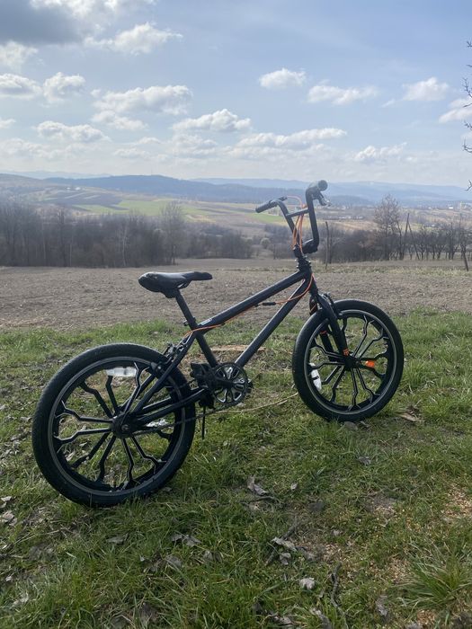 Велосипед BMX  трюковий