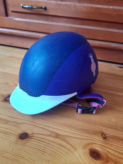 Kask jeździecki dla dziewczynki