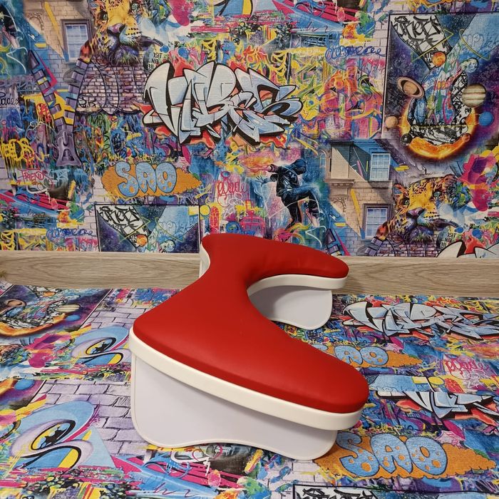 Подставка для маникюра.подлокотник для маникюра.подставка Львов