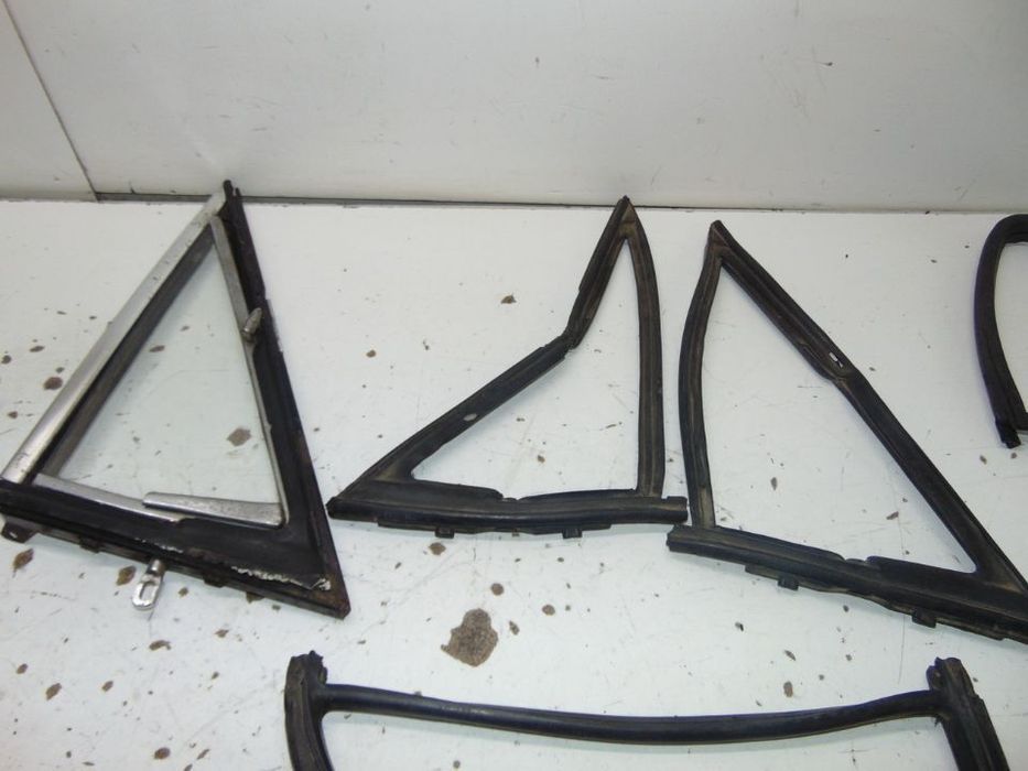 Mercedes w114 e 115 vidro triangular e + peças