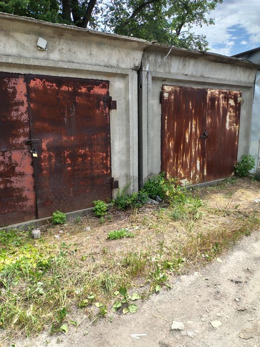 Продам гаражи .Кооператив Лада.