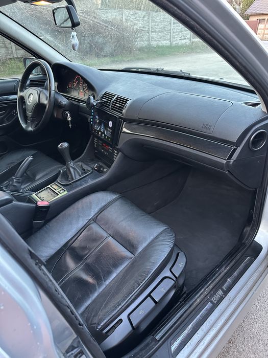 Продам BMW E39 520 m-look