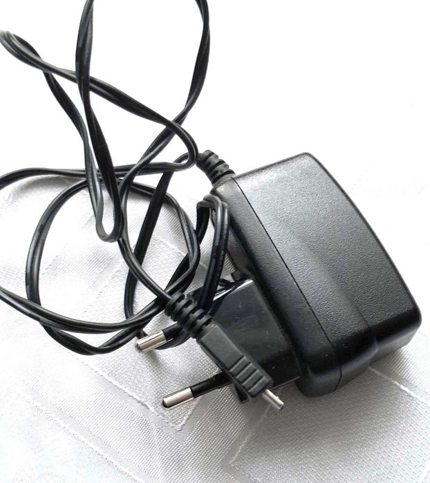 Ładowarka sieciowa Asus 1A , micro Usb -do telefonu itp.