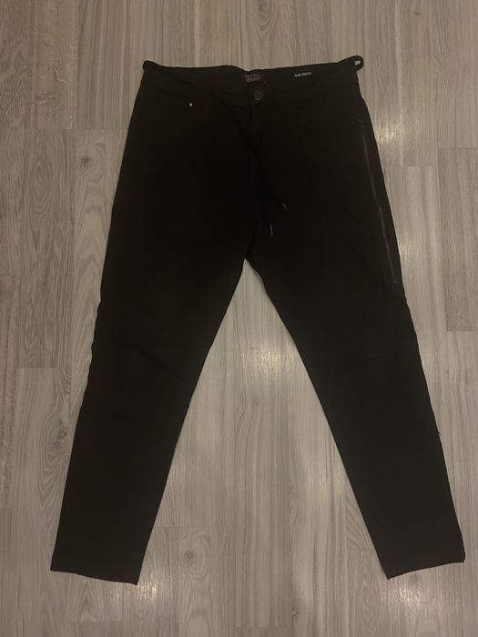 spodnie jeansowe czarne jeansy skin cropped bershka  38