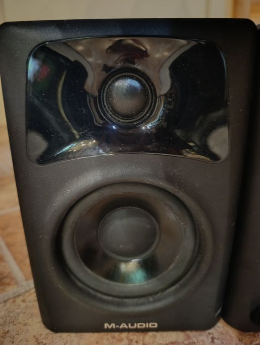 Głośniki -Monitory odsłuchowe M-audio AV32