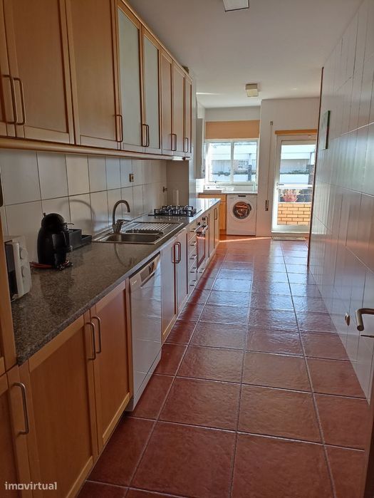 Apartamento com piscina em condomínio privado