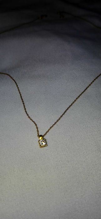 18K Yellow Gold (750) Solitaire Pendant Necklace – Elegant Minimalist Style