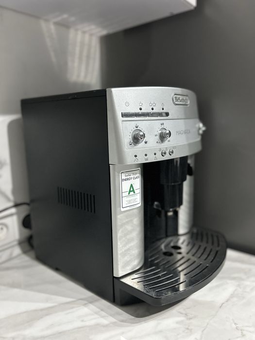 Кофе машинка делонжі