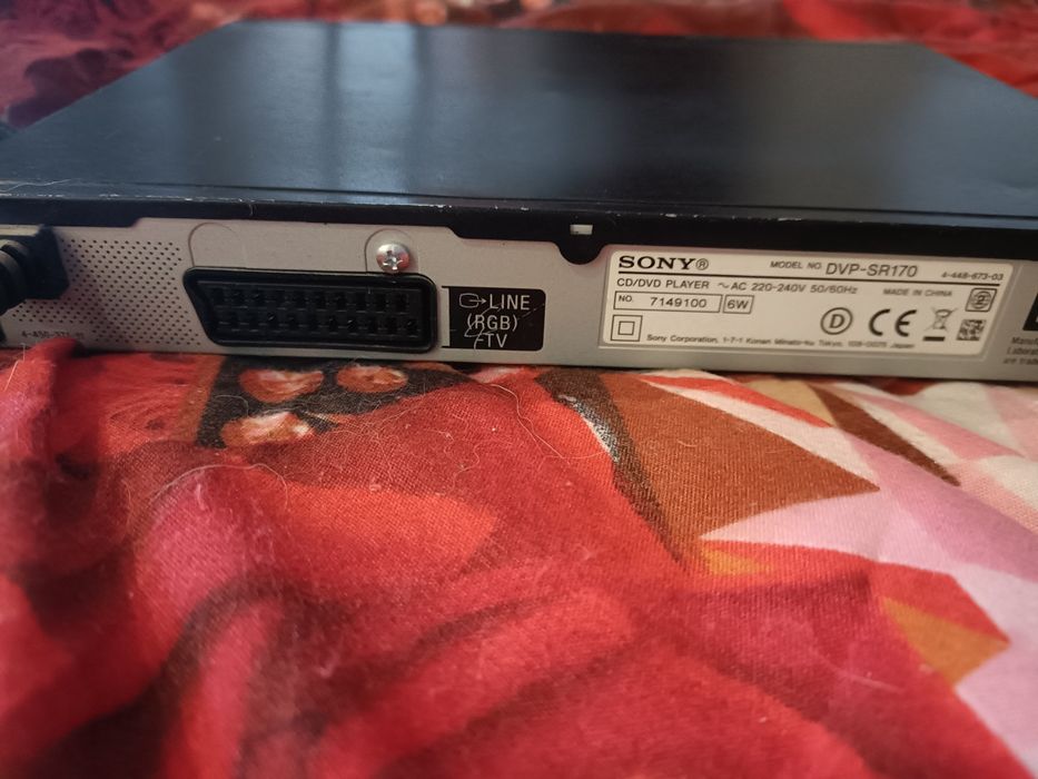 Niewielki poręczny odtwarzacz DVD Sony