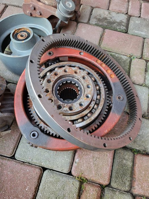 Запчастини для комбайна claas lexion клас лексион clas лексион