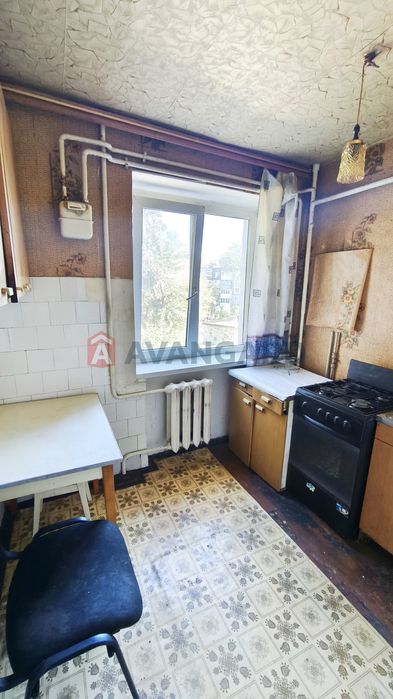 Продам 3 кімнатну квартиру в цегляному будинку