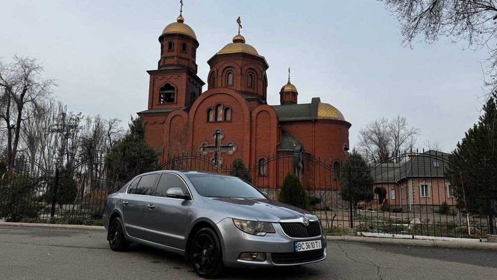 Skoda SuperB 2009 2.0 TDI AT Elegance