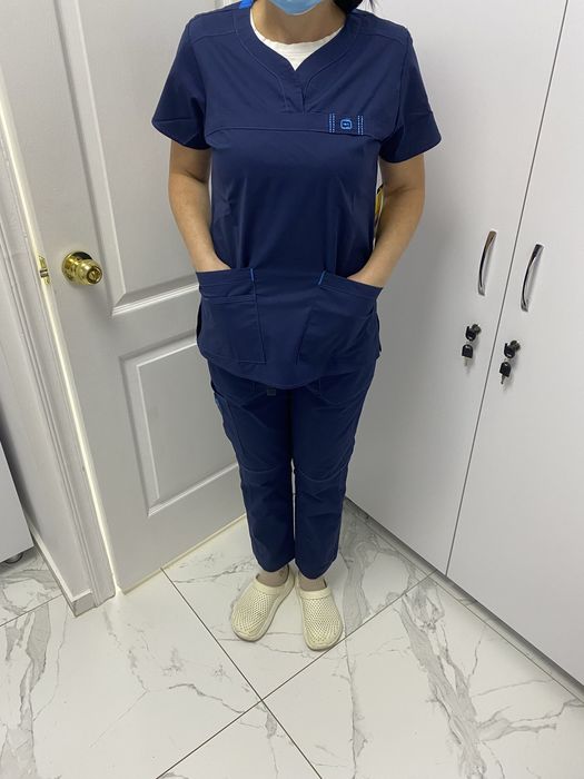 Медичний костюм жіночий