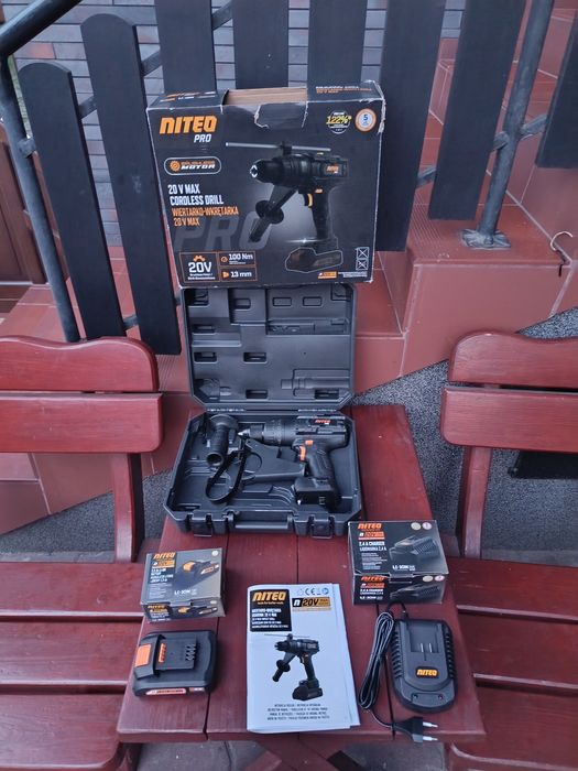 Nowa akumulatorowa wiertarko-wkrętarka 20 V Max Niteo Pro + akumulator 2,5  Ah + ładowarka