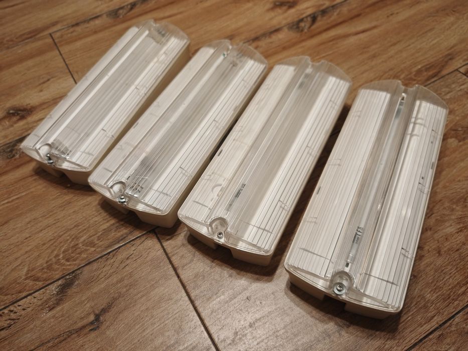 Lampy awaryjne 4szt używane