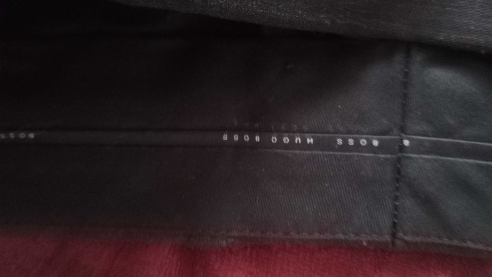 Sprzedam spodnie Hugo Boss wełna