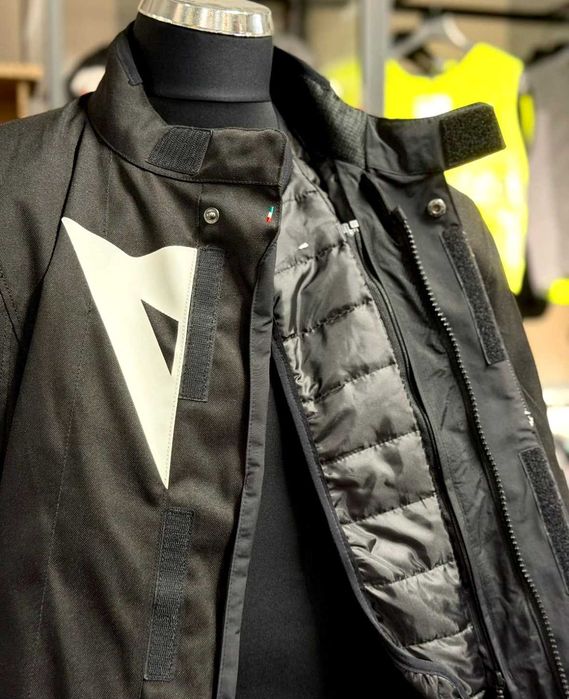 Casaco NOVO Dainese.Impermeável, 4 Estações.Forro removível.Em 46 e 48