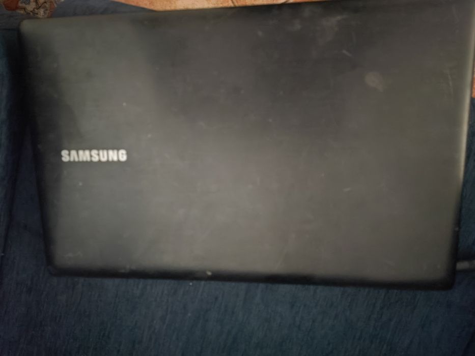 Portátil Samsung NP355E5C 250GB 4GB DDR3 ecrã avariado