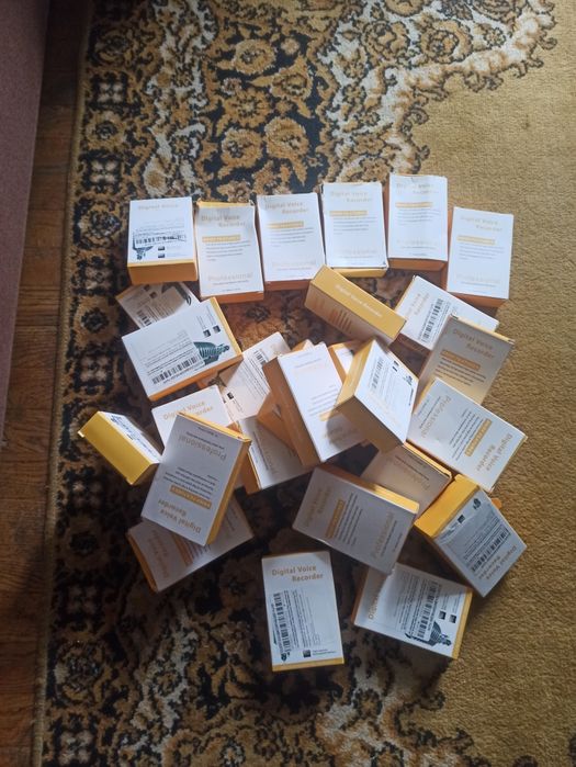 Міні диктофон Savetek 200 (GS-R01s),,8,16,32б пам'яті, активація запису голосом VOX