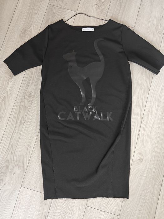 Oryginalna sukienka Rinascimento