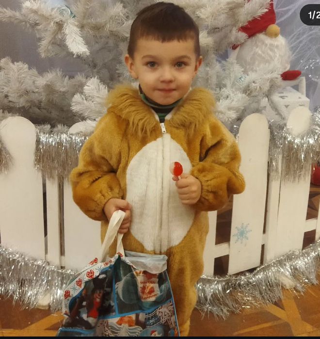 Продаю карнавальні костюми ,Лев,мишка, ведмідь,дракон,зайчик