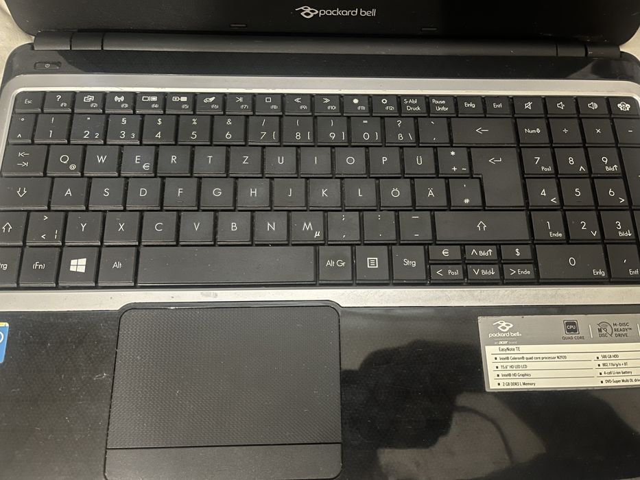 Laptop Packard Bell easy note.
