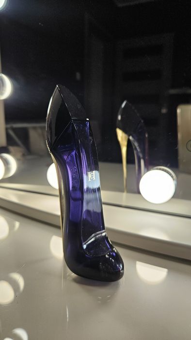 Flakon po perfumach Carolina Herrera
