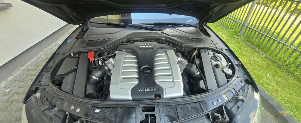 Audi A8 L W12 6.3 FSI