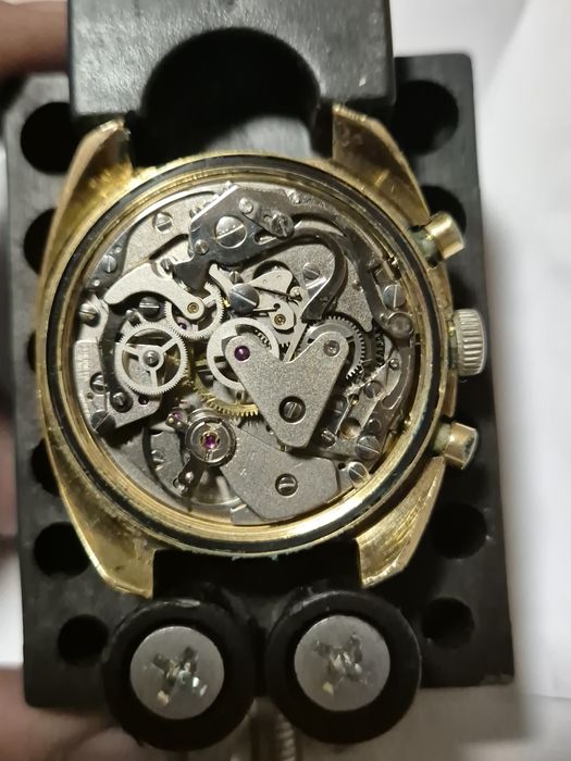 Relógio a corda Almery