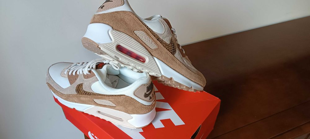 (roz. 44) Nike Air Max 90 SE Pale Ivory Snakeskin Swoosh DX9502,-100