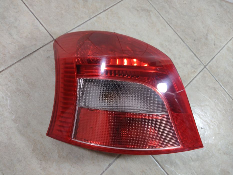 Lampa lewy tył Toyota Yaris 2 II P9 05-09 Europa oryginał wysyłka OLX