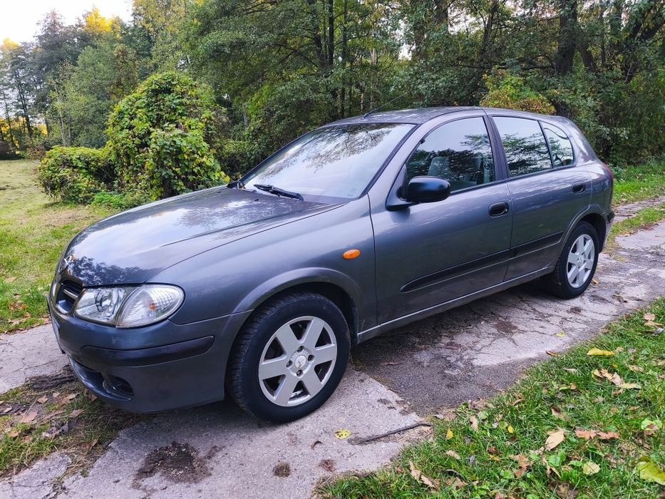 Nissan Almera