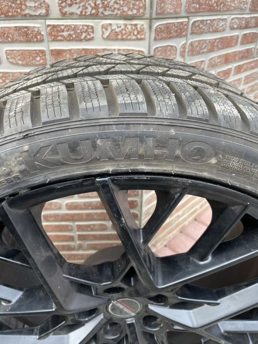 Колеса в комплекті р19 для ауді А4 19x8.5 ET40 5x112