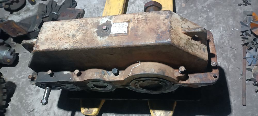Редуктор Ц3У 250-140-21