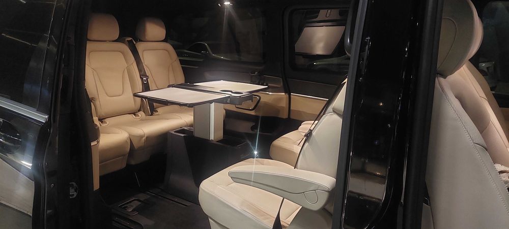 Przewòz osób Europa, Polska Warszawa VIP imprezy lotniska bus Warszawa