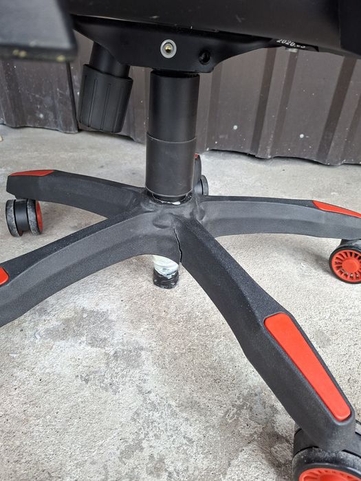 Fotel DIABLO CHAIRS X-Horn 2.0 (L) Czarno-czerwony