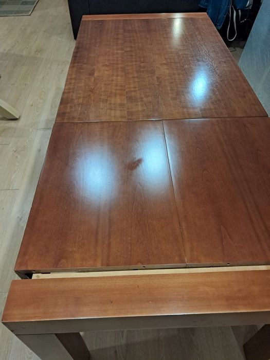 Vendo mesa extensível em madeira