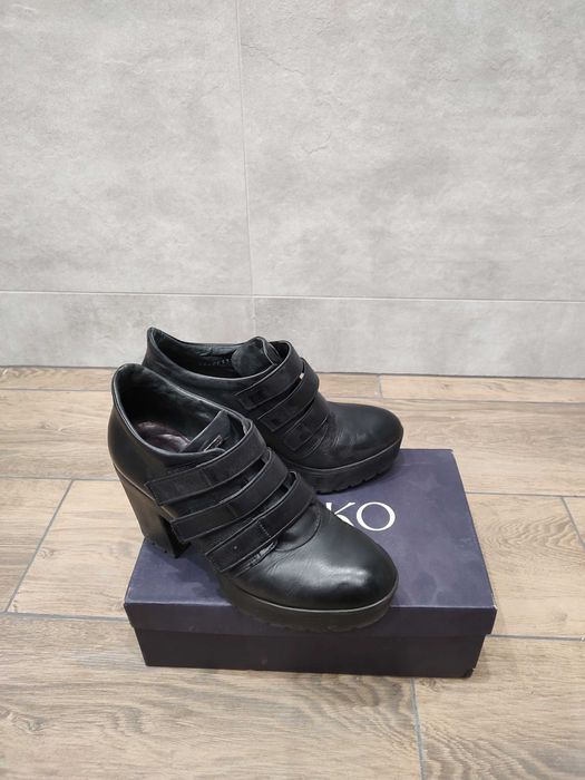 Buty damskie skórzane czarne półbuty 38/39 Ryłko 25,5 stan bdb