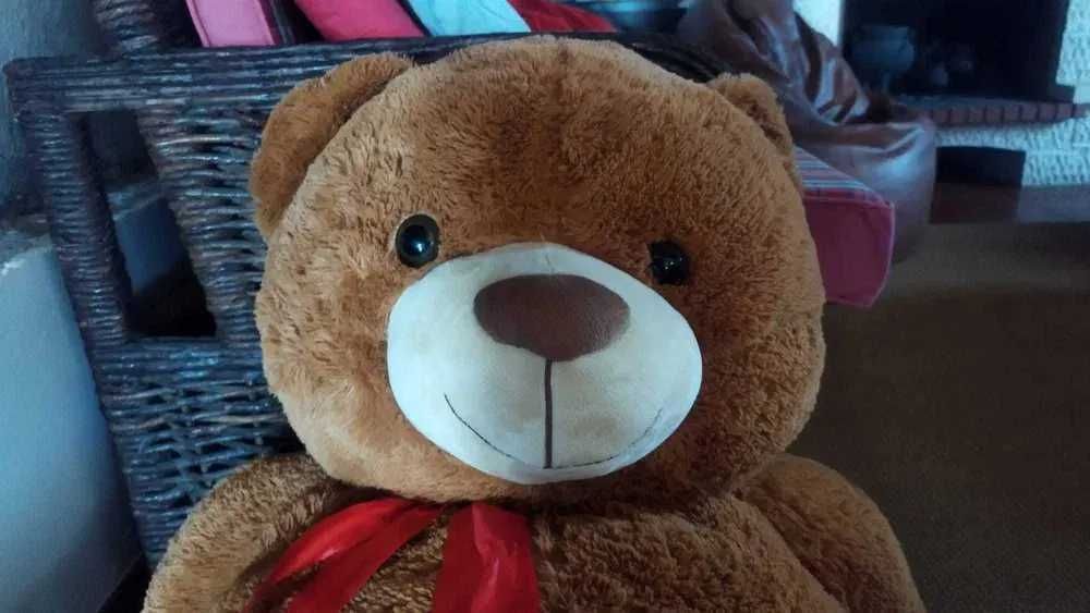 Urso de peluche gigante