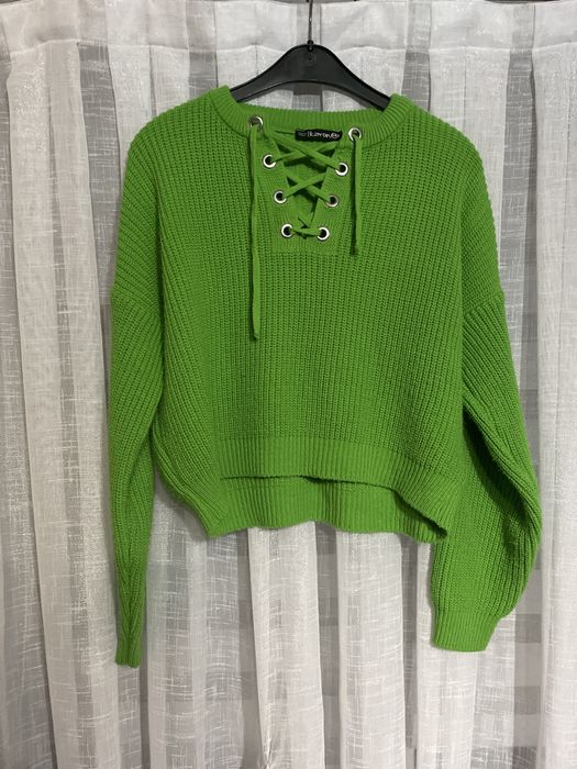 Вʼязаний светр укорочений