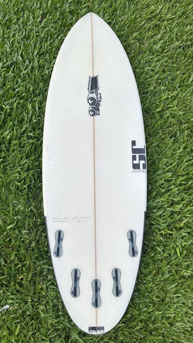 Prancha de surf JS black box II 5.4