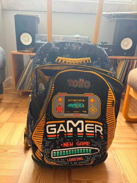 Mochila escolar da marca Totto
