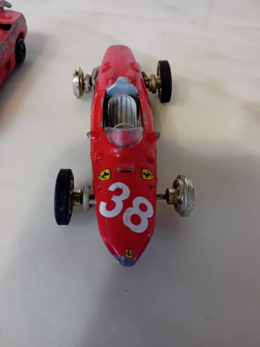Conjunto de 2 Miniaturas Antigas Escala 1:43 Peças/Colecionador