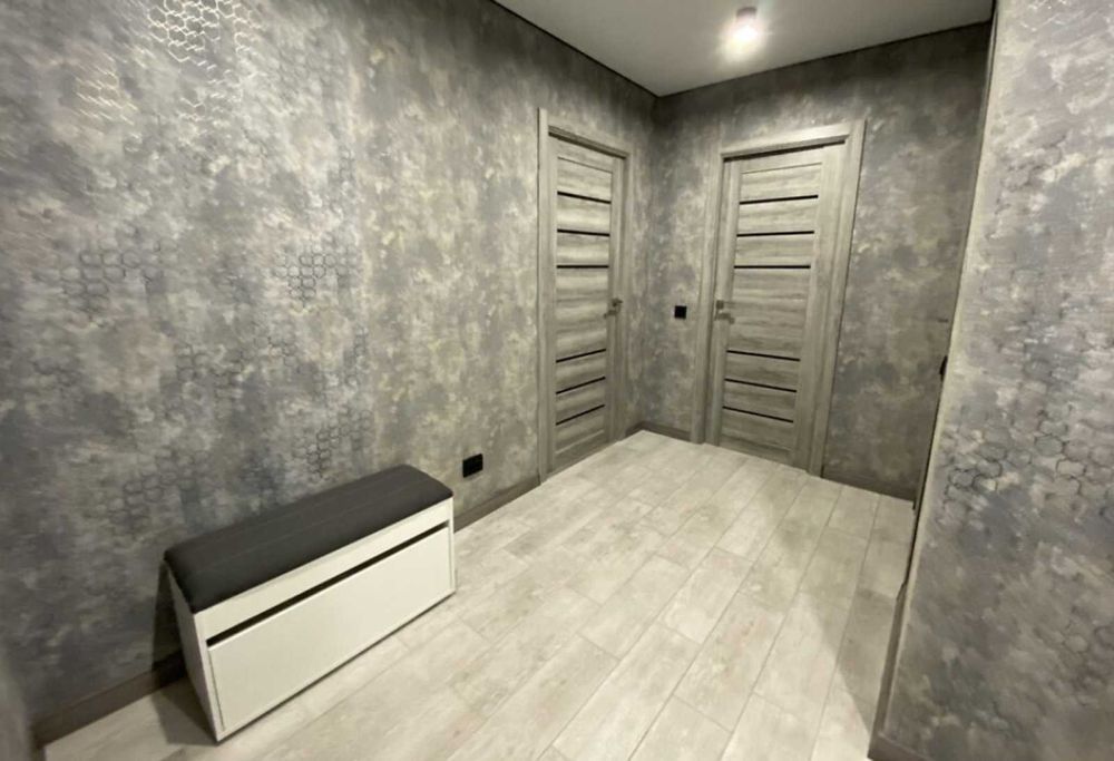 1 квартира вул.Запорізька Є ліжко та диван Новобудова