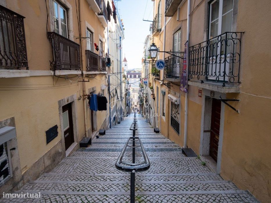 Apartamento T3 com Licença de Alojamento Local e Terrço - Lisboa