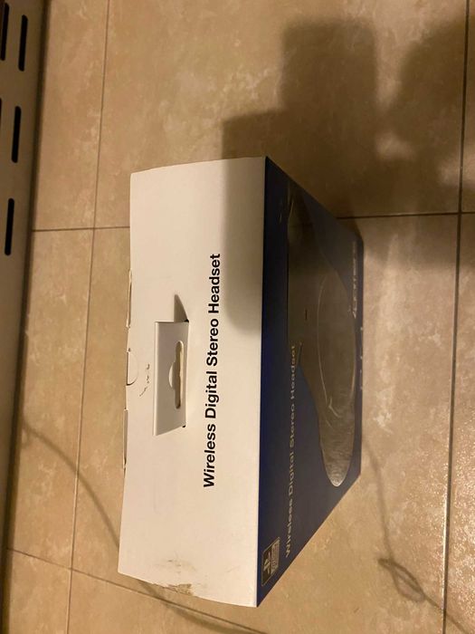 Caixa Headset Wireless PS4 4 Gamers Completa em ótimo estado