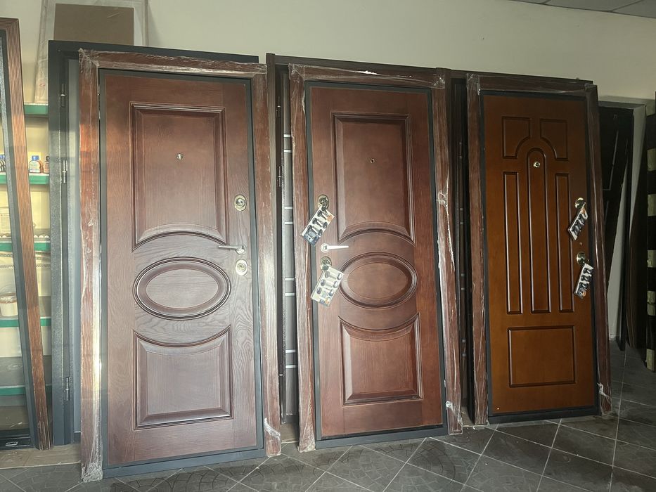 Двері вхідні броньовані РОЗПРОДАЖ