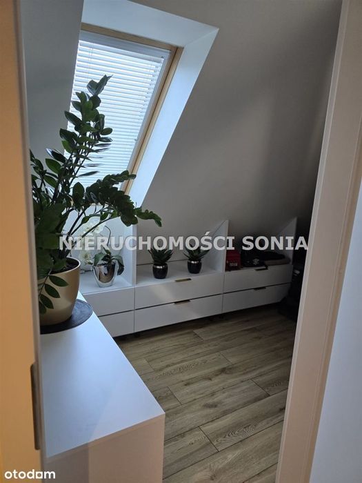 Stylowy loft 77 m² ostatnie piętro do zamieszkania