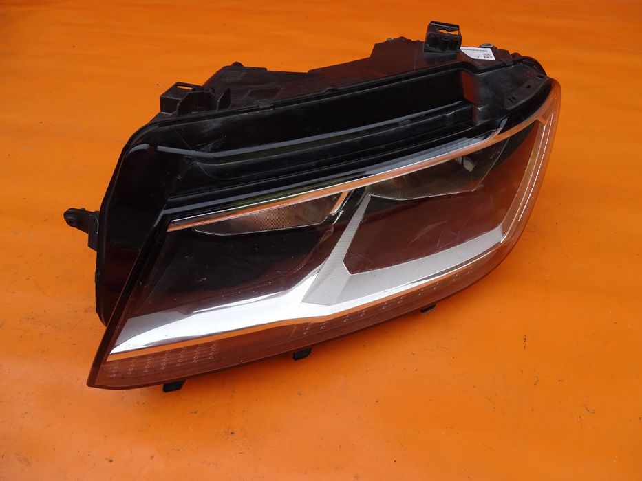 VW Tiguan 5N Lampa Lewy Przód 5NN941005  Europa