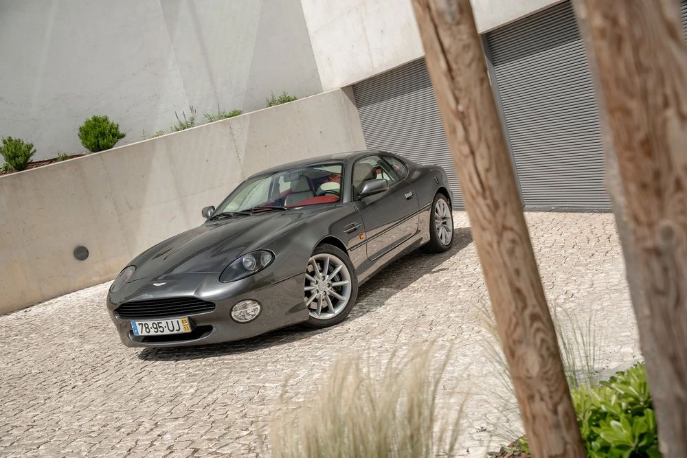 Aston Martin DB7 Vantage Coupé foto 2